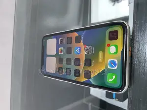 Apple iPhone XR 64 GB White