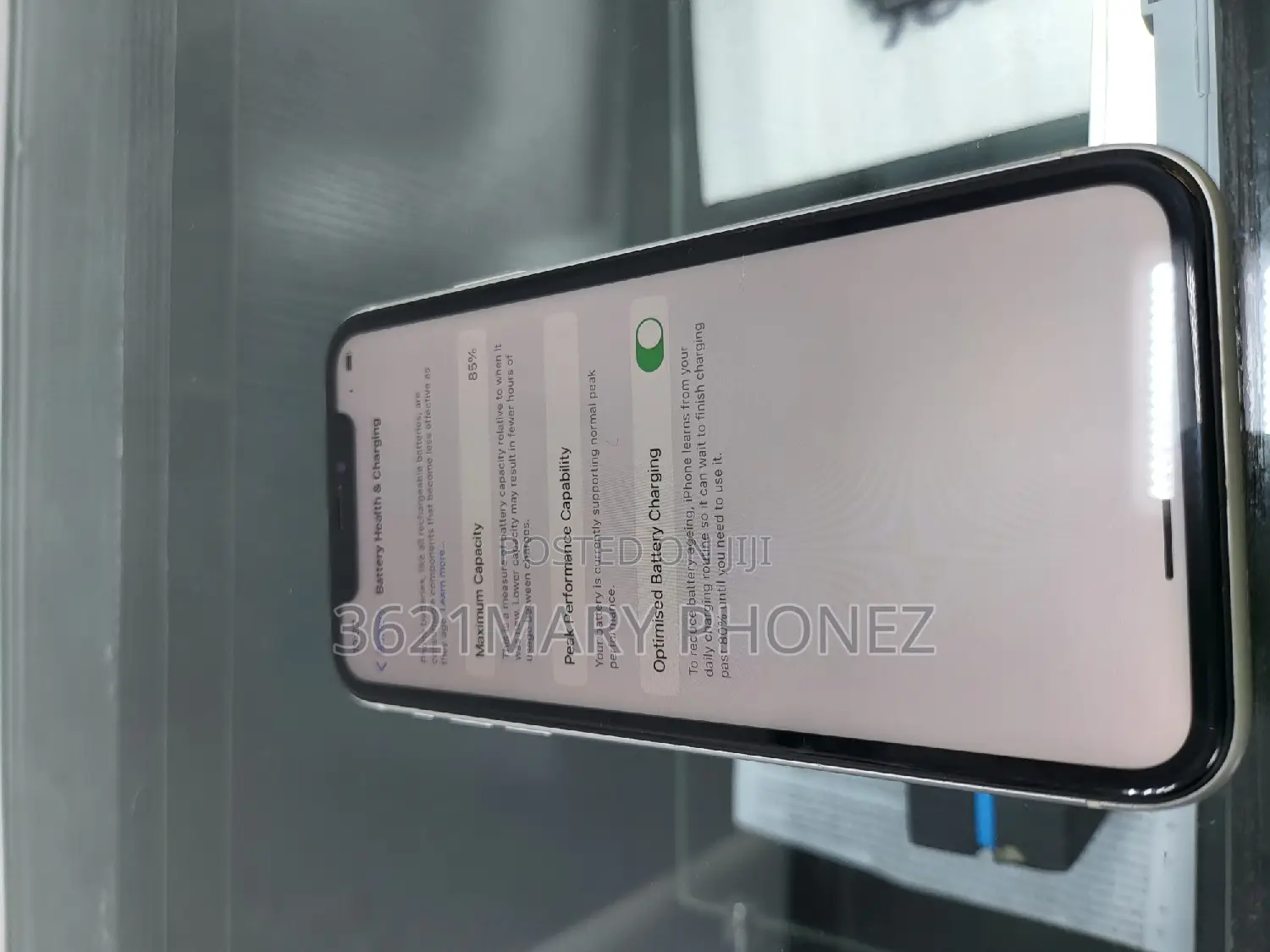 Apple iPhone XR 64 GB White
