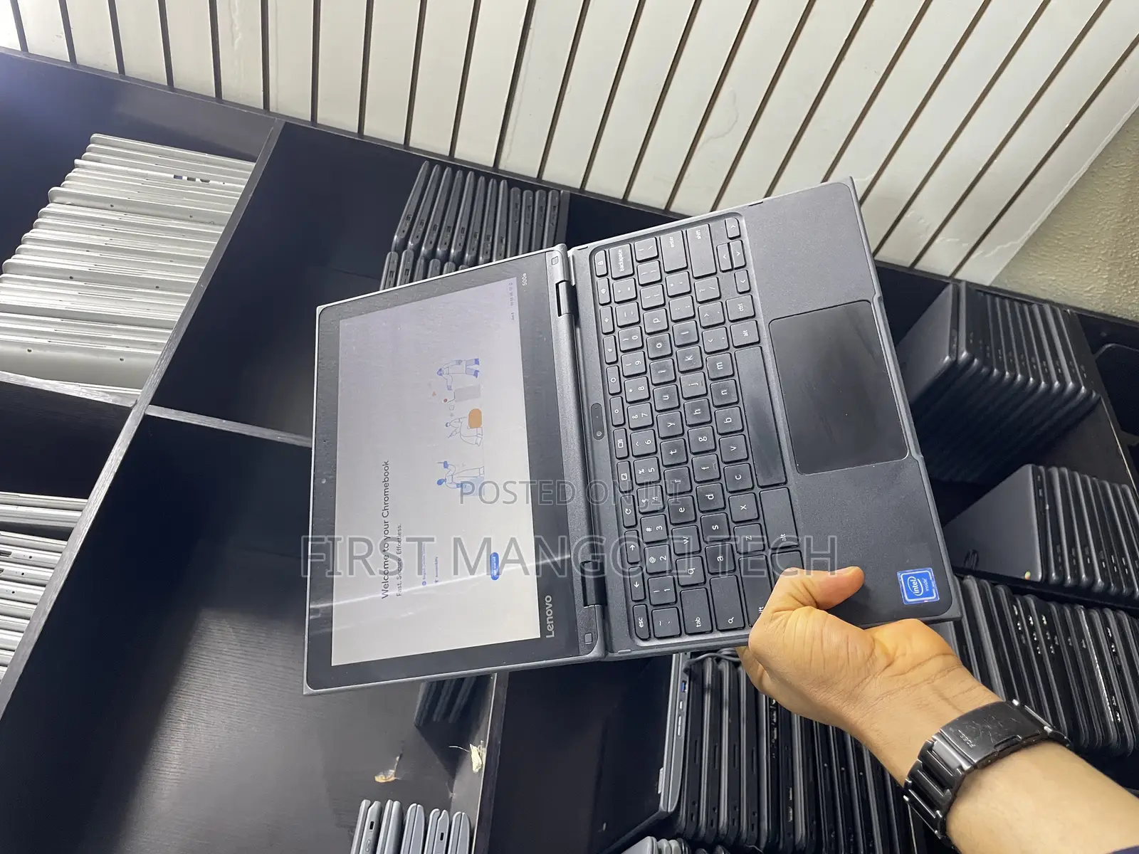 Laptop Lenovo 300e 4GB Intel SSD 32GB