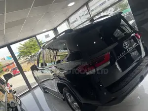 New Toyota Land Cruiser 2023 Black