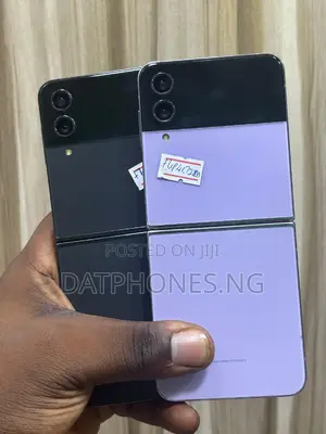 Samsung Galaxy Z Flip4 128 GB Purple