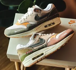 Unisex Sneakers