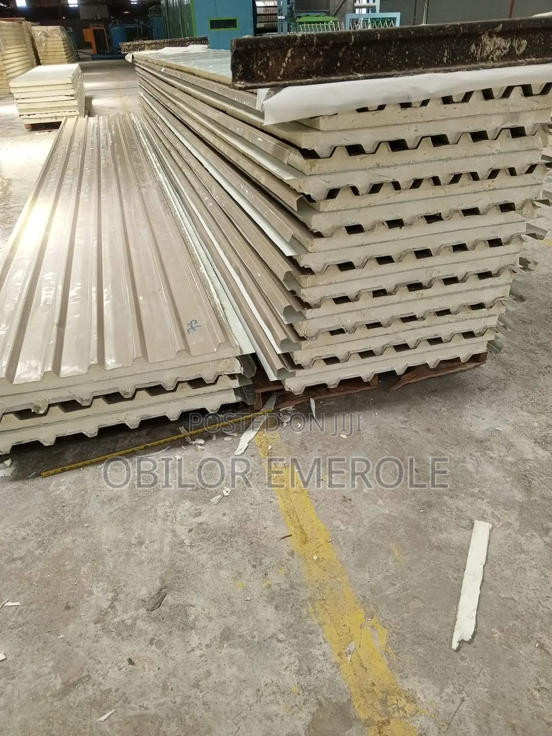 Polyurethane Insulated Roofing Sheets