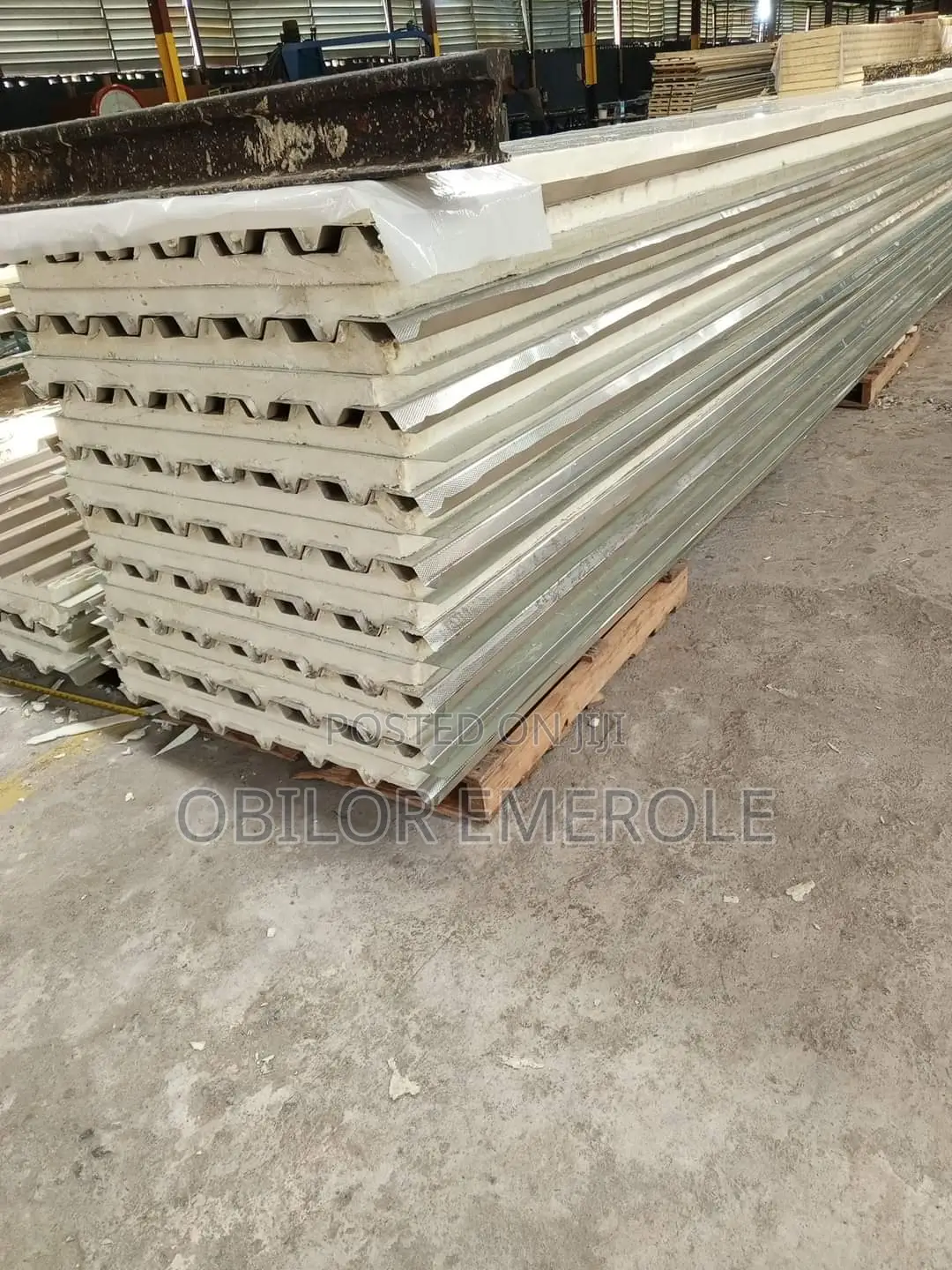 Polyurethane Insulated Roofing Sheets