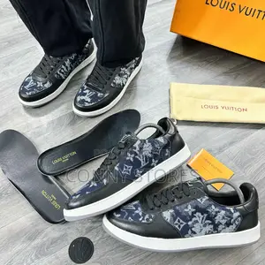 Luxury New Louis Vuitton Rivoli Flat SNKS