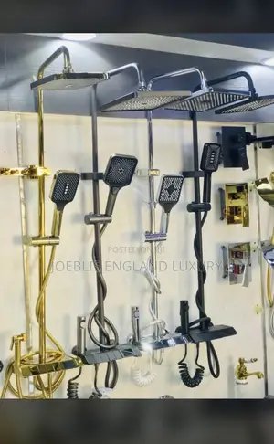 Executive Piano Shower With Thermostat Display