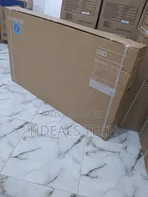 65" UHD Flat Smart TV - SAMSUNG.