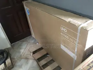 65" UHD Flat Smart TV - SAMSUNG.