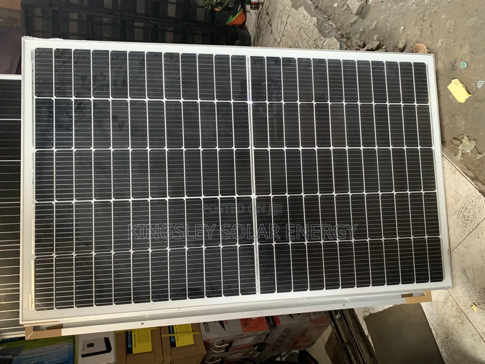 Livgaura SOLAR PANEL (Halfcut) 440watts