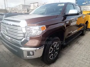 Toyota Tundra 2018 Brown