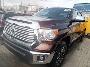 Toyota Tundra 2018 Brown