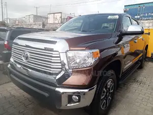 Toyota Tundra 2018 Brown