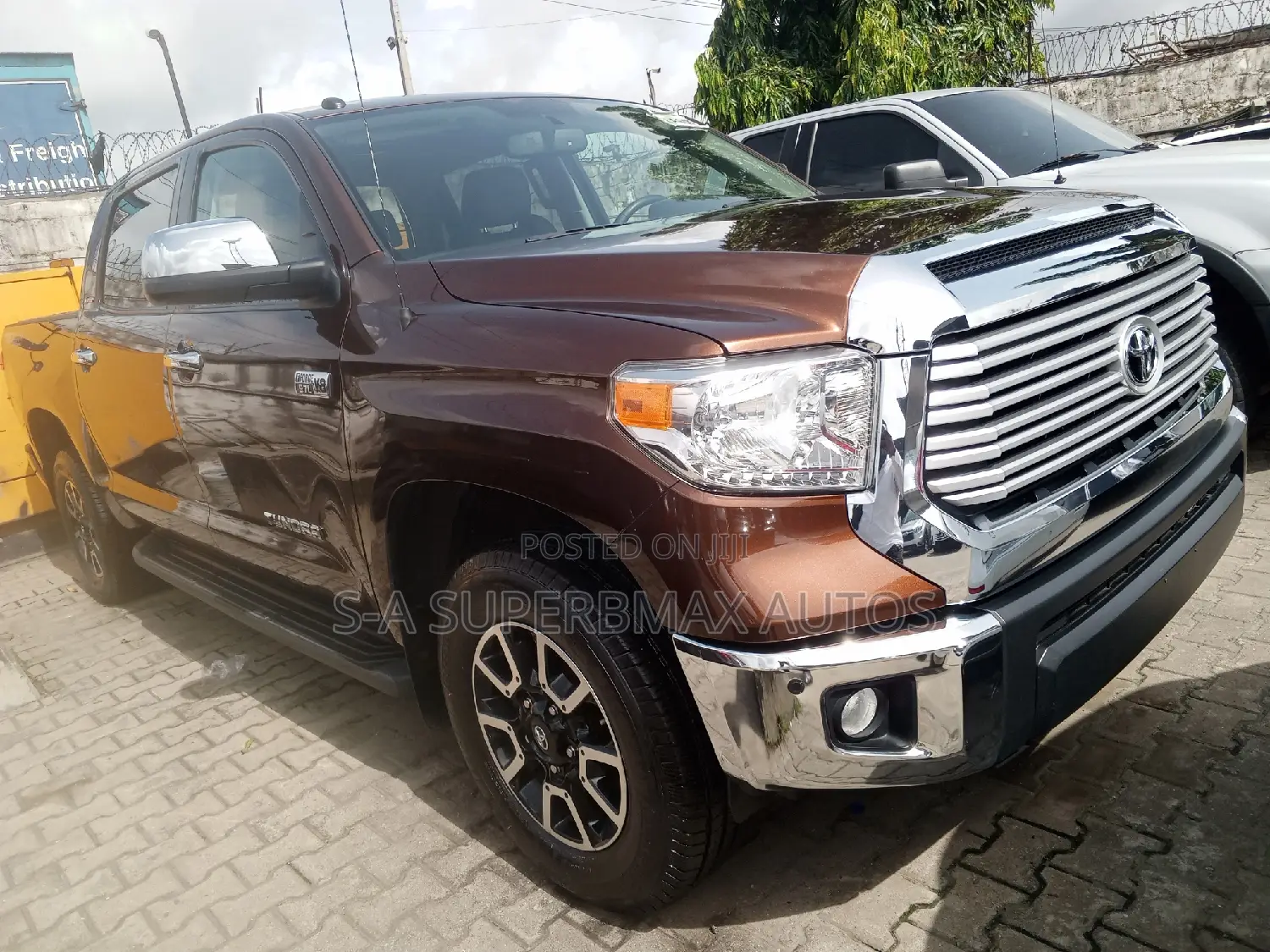 Toyota Tundra 2018 Brown