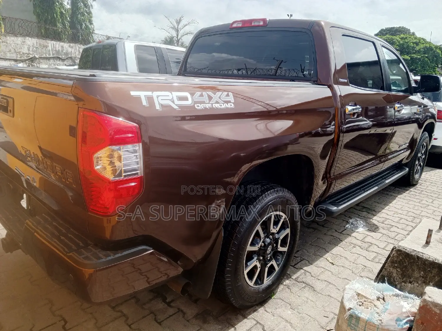 Toyota Tundra 2018 Brown