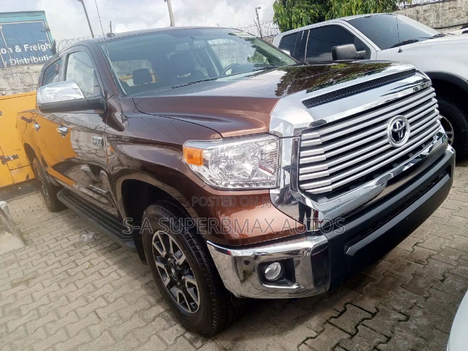 Toyota Tundra 2018 Brown