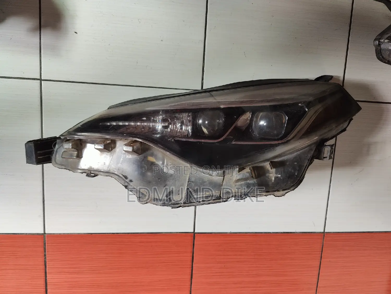Headlight Corolla and Tail 2017