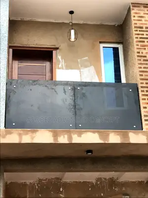 Affordable Glass Hand Rail Design