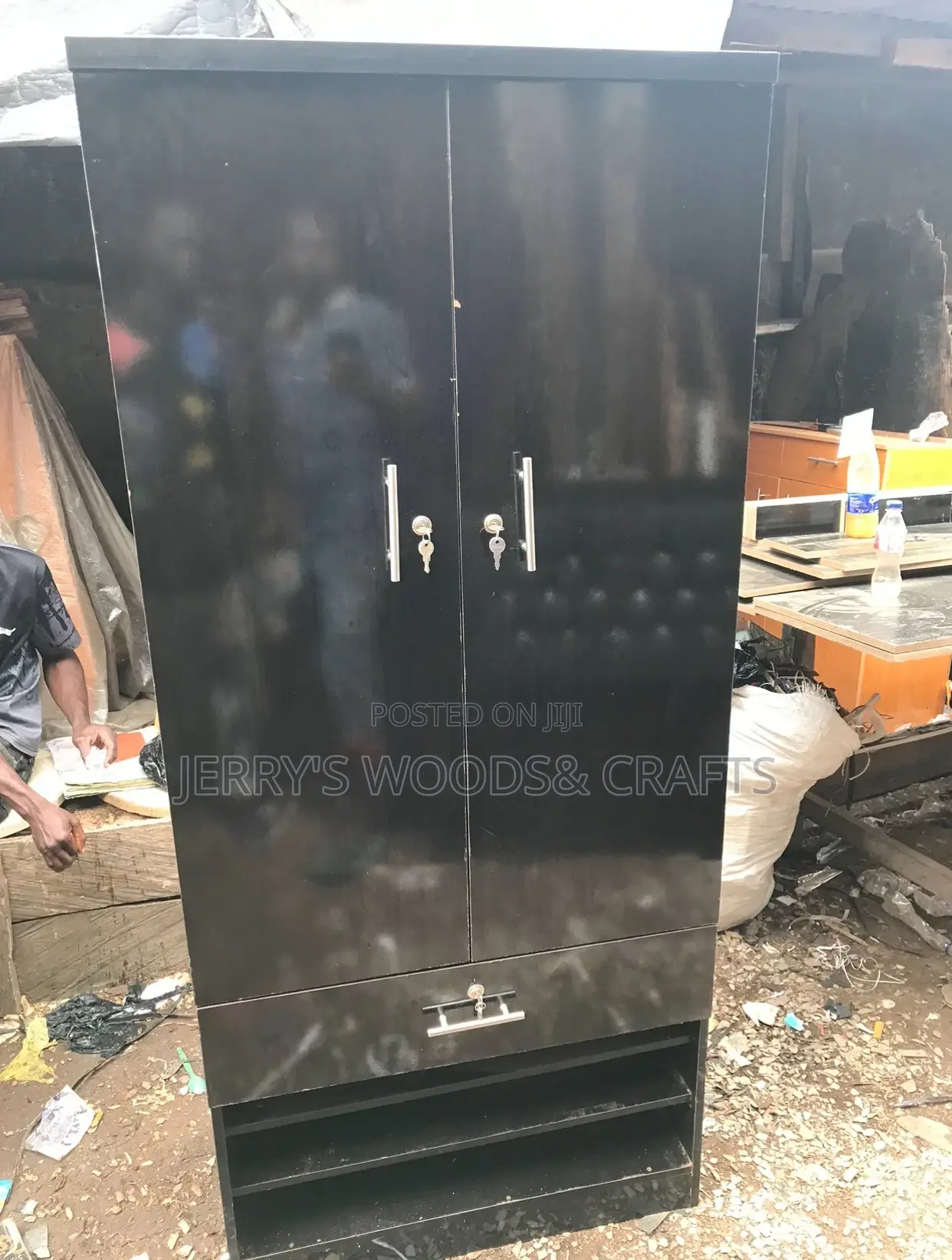 32inches Wardrobe