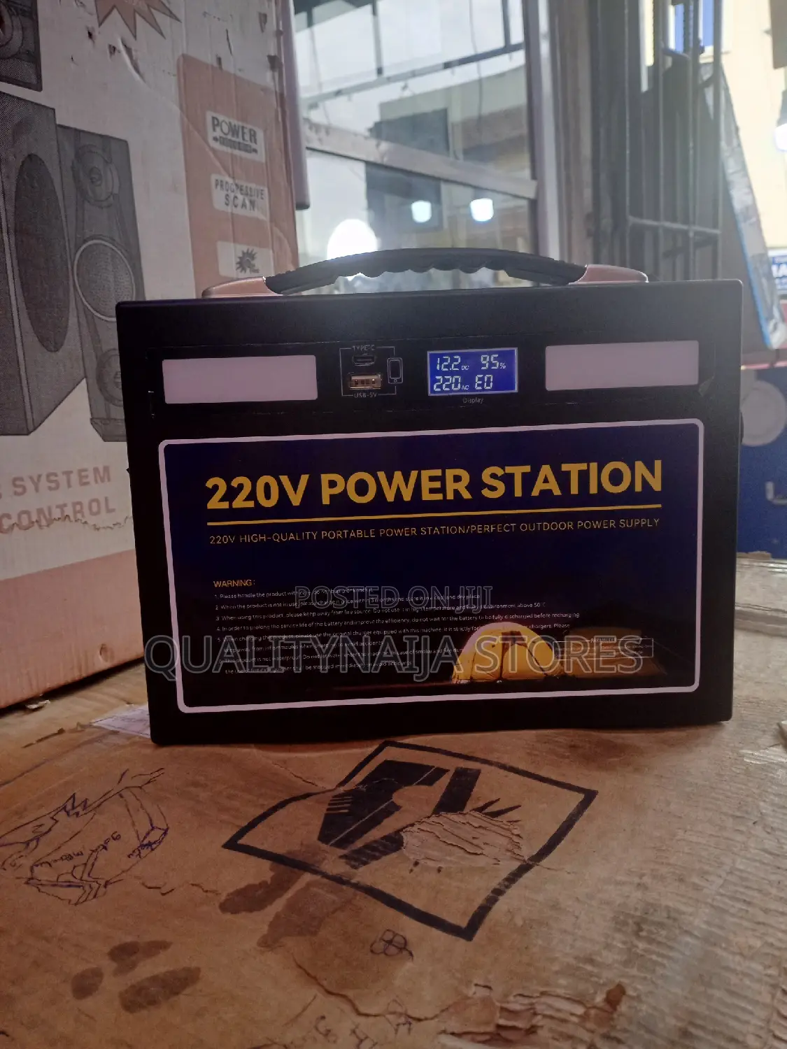 Portable 400w Solar Generator