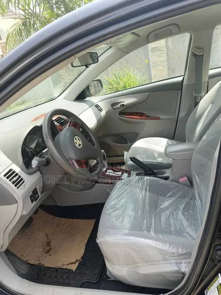 Toyota Corolla 2011 Black