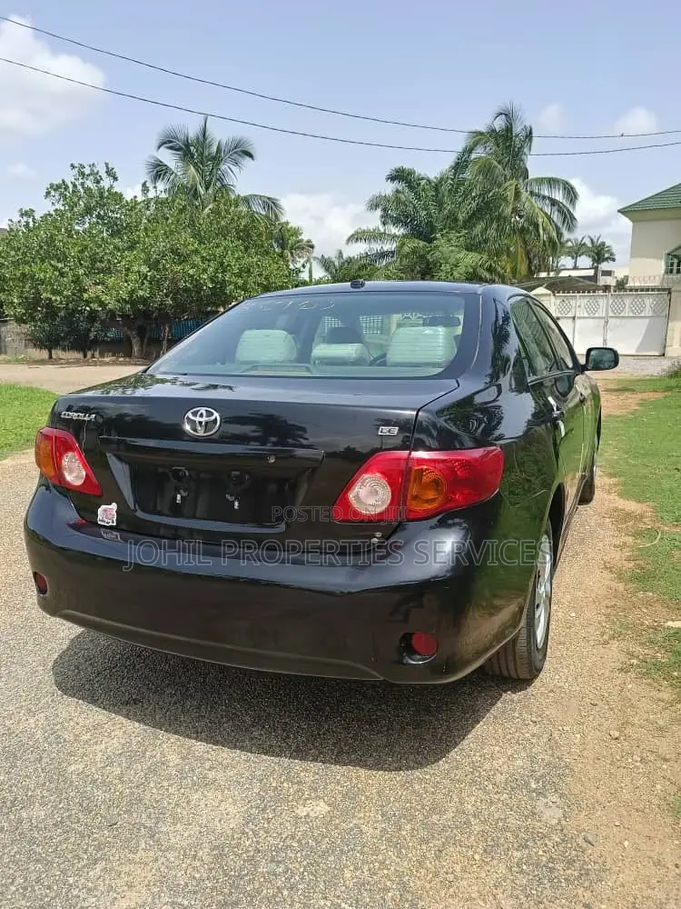 Toyota Corolla 2011 Black