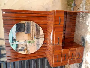 Panel Mirror Stand