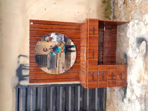 Panel Mirror Stand
