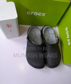 Crocs Classic Slip