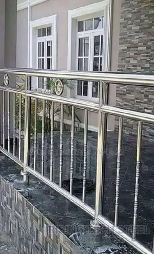 Stainless Handrail With 19mm Design Pipes