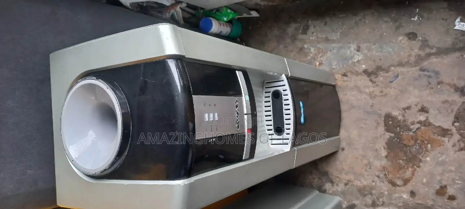 Single Door Dispenser