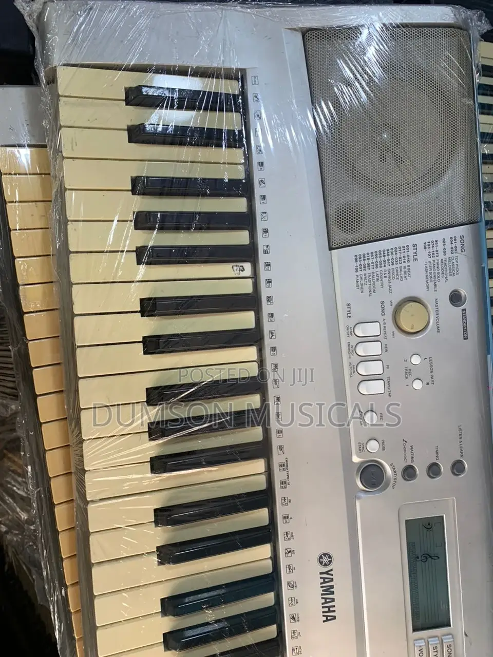 UK Used Yamaha Keyboard PSR-E303