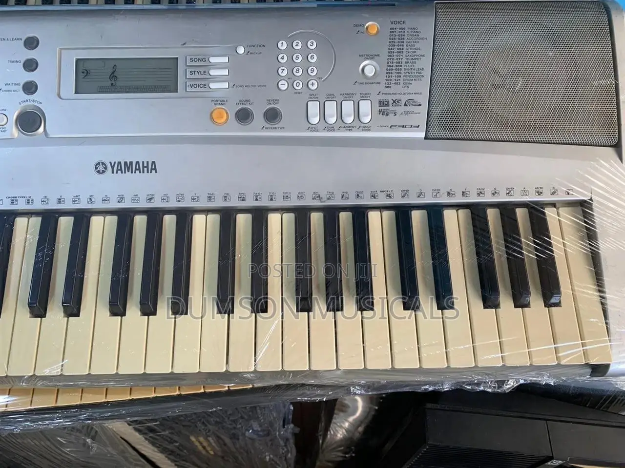 UK Used Yamaha Keyboard PSR-E303