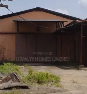 A Very Well Located Commercial Warehouse Up for Sale