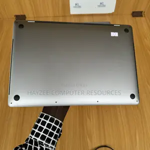 Laptop Apple MacBook Pro 2019 16GB Intel Core I9 SSD 1T