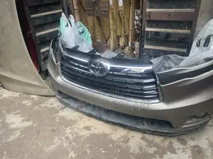 Complete Front Bumper Toyota Highlander 2015 Model