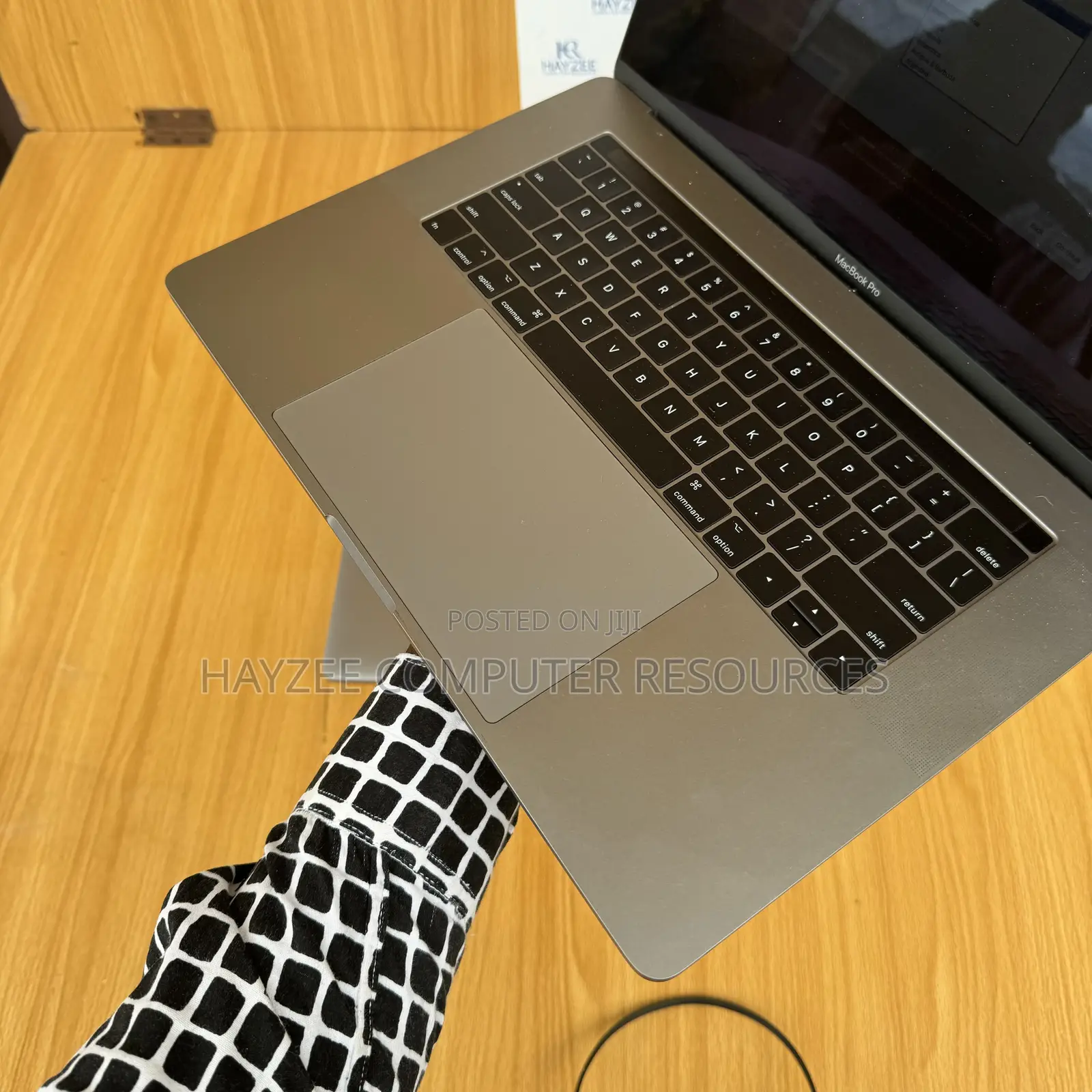 Laptop Apple MacBook Pro 2017 16GB Intel Core I7 SSD 1T
