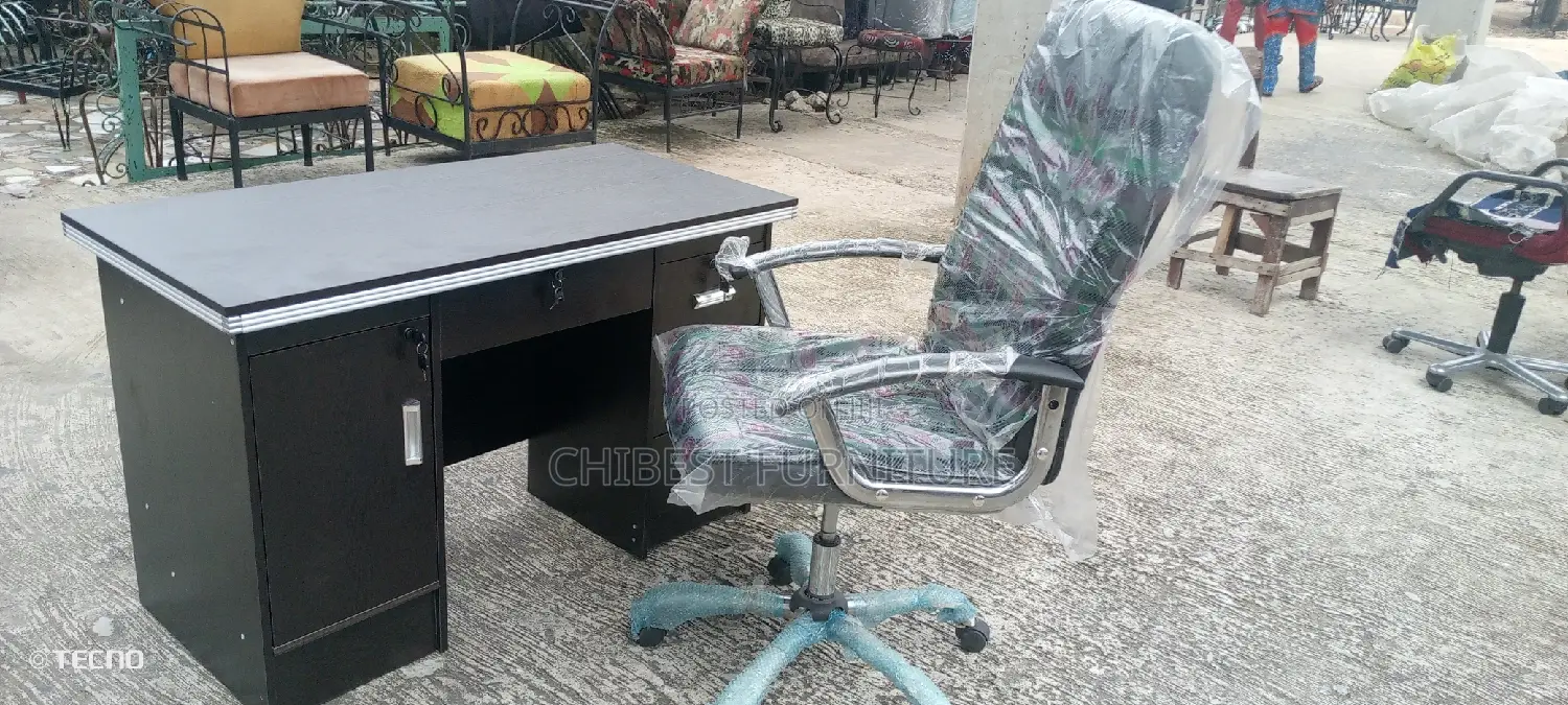 Standard Executive Table and Chair