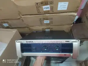 Photo - Professional Yamaha Amplifiers P3500