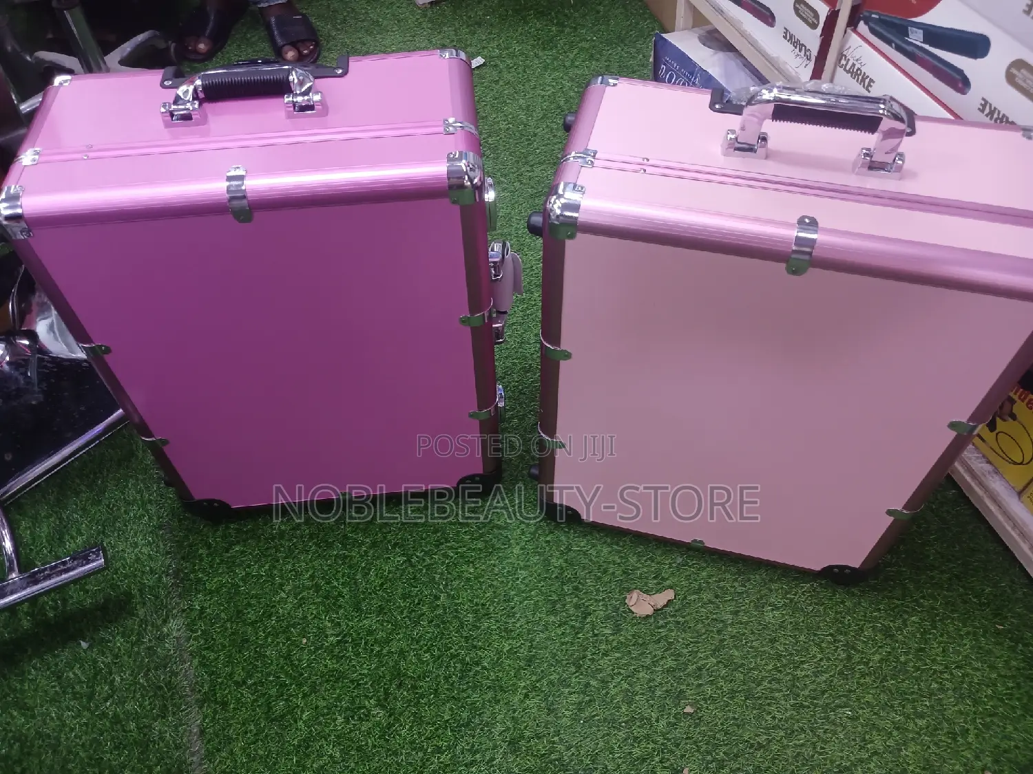 Makeu Box Stand(Studio Box)