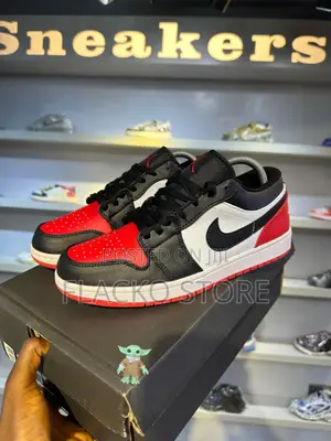 Original Nike Air Jordan 1 Low Bred Toe Sneakers