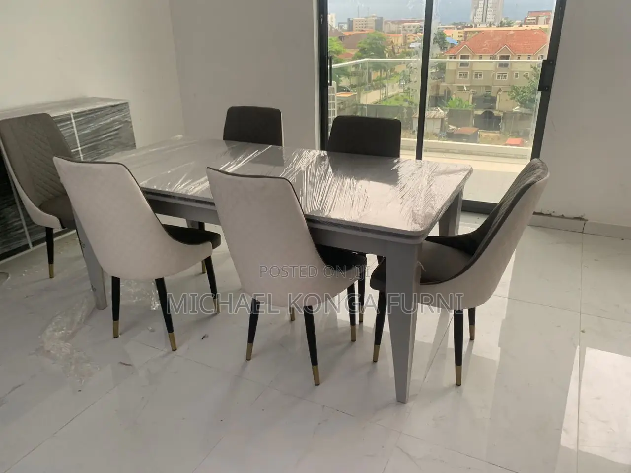 Classic 6 Seater Dinning