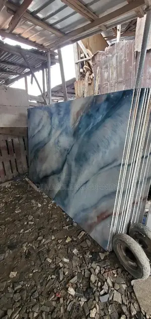 Mixed Wave Quartz for Kitchen Countertop.