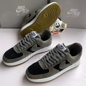 High Quality Sneakers