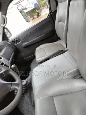 Nissan Serena 2005 White