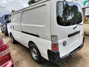 Nissan Serena 2005 White