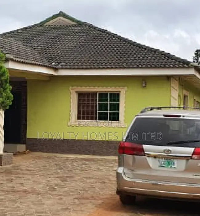 4bdrm Bungalow in New London, Ipaja for sale