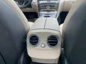 Mercedes-Benz C300 Luxury 4dr AWD 4Matic Sedan (2.0L 4cyl 7A) 2015