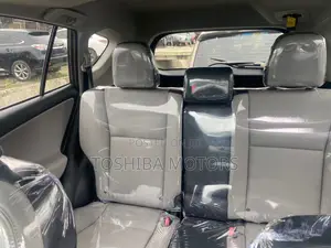 Toyota RAV4 2017 Gray