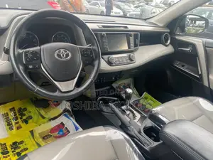 Toyota RAV4 2017 Gray