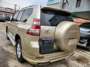 Toyota Land Cruiser Prado 2016 Gold